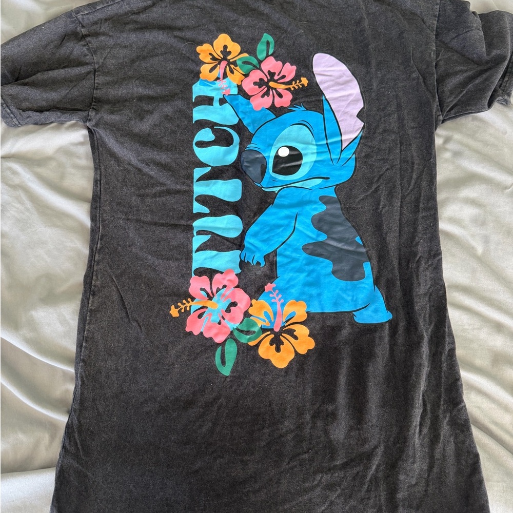 Stitch Graphic Tee with Tropical Flowers